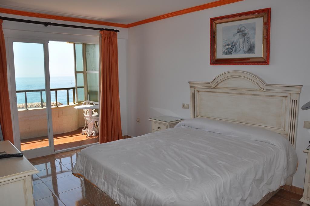 Eden Roc II Apartment มาร์เบยา ห้อง รูปภาพ